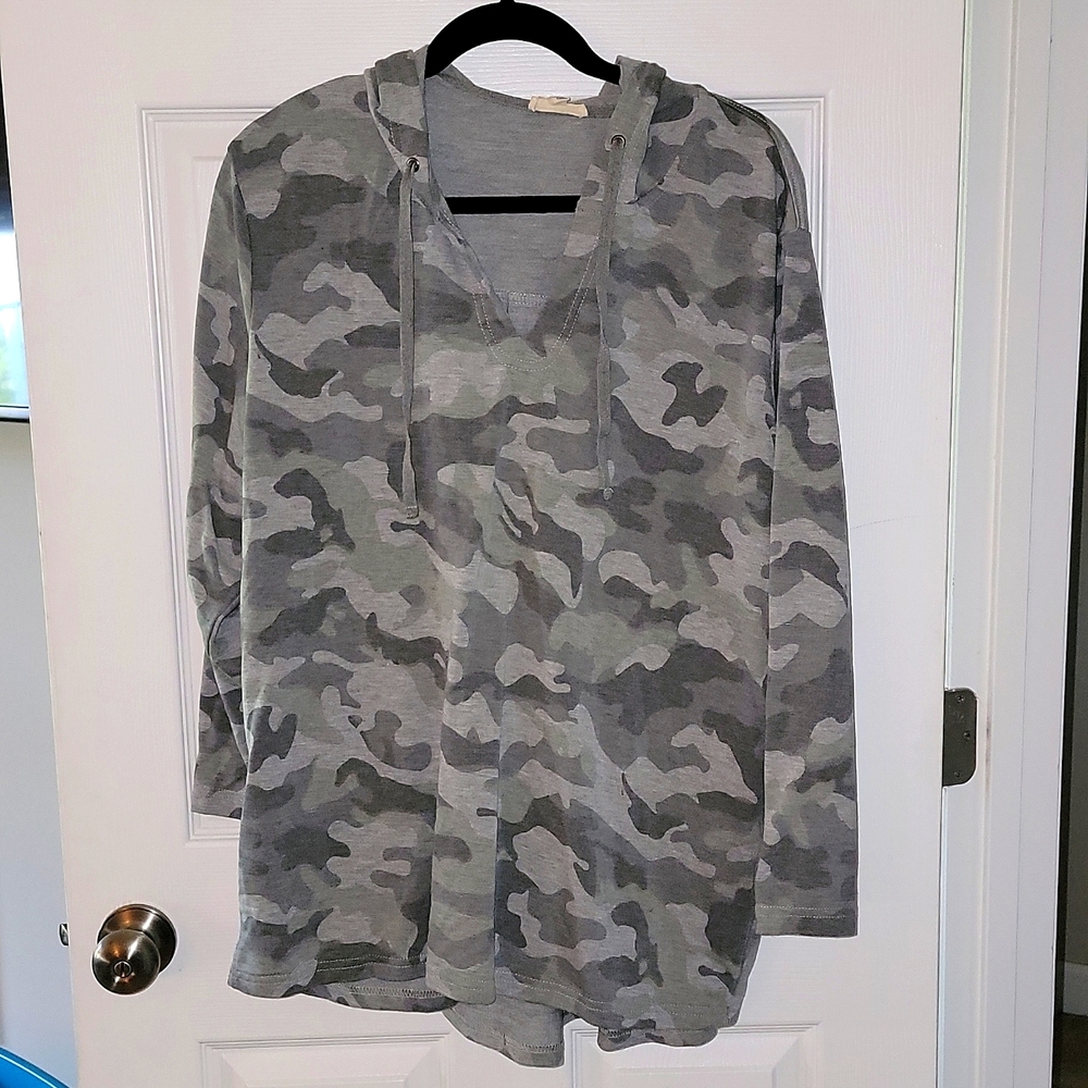 Camo hooded sweatshirt
